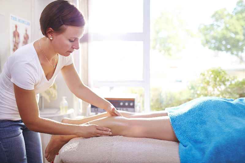 Are you expected to tip a massage therapist