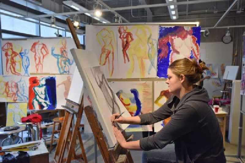 Can arts student apply for NIFT