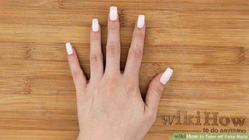 Can dental hygienists have fake nails