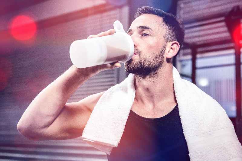 Can I drink protein shake before bed