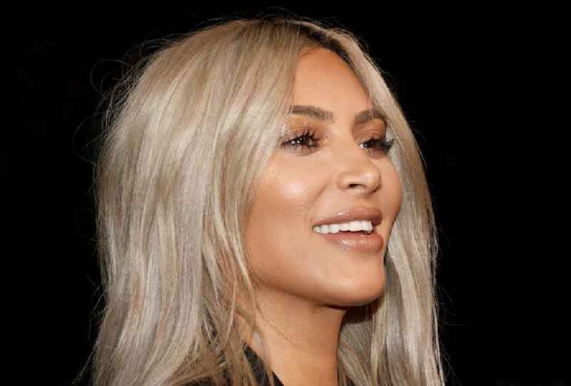 Can you get a divorce on Kim Kardashian Hollywood