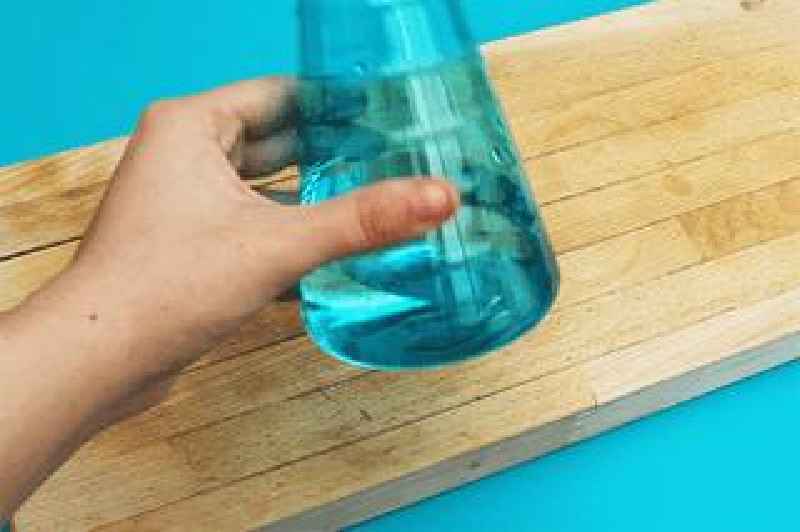 Can you put fragrance oil in a spray bottle