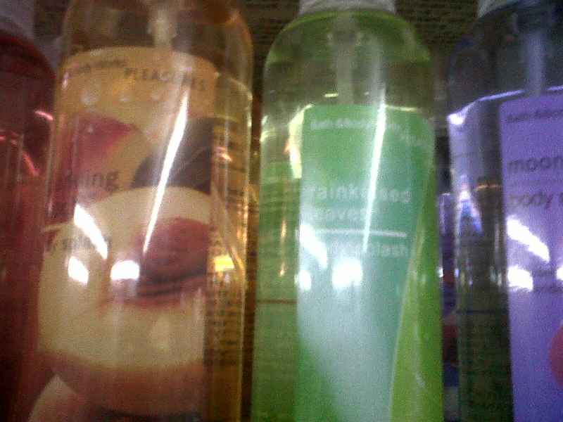 Can you swap out empty bottles at Bath and Body Works