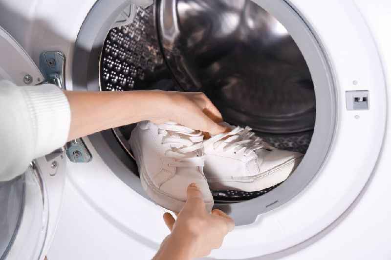Can you wash bags in a washing machine
