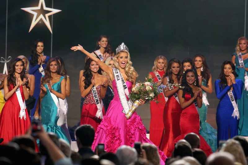 Do Miss America contestants need chaperones