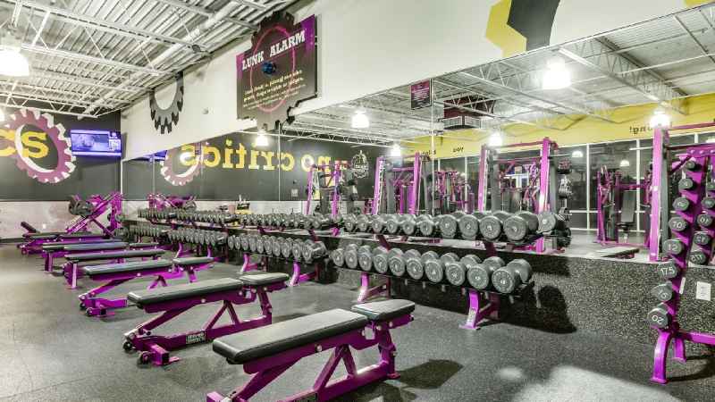 Do they have free weights at Planet Fitness