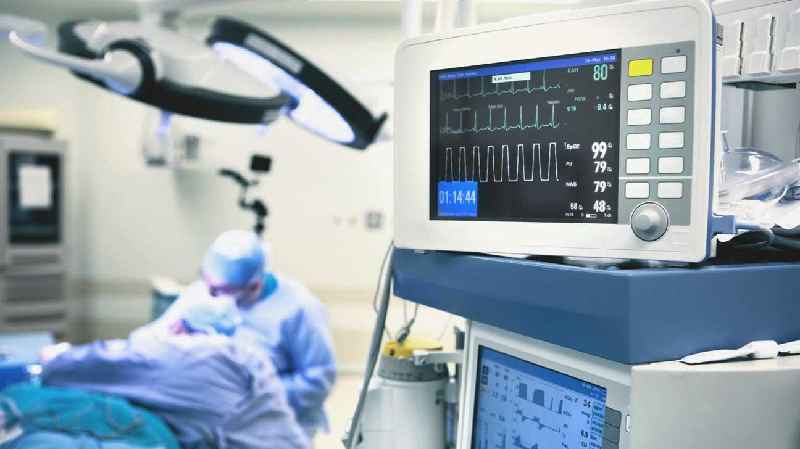 Does an anesthesiologist stay during surgery