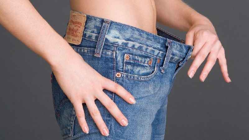 Does loose skin after weight loss go away
