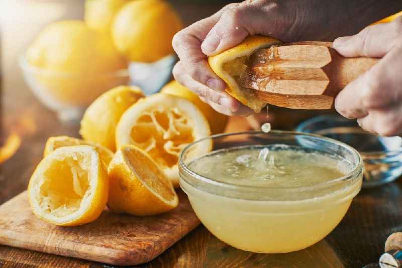 Does vitamin C tighten pores