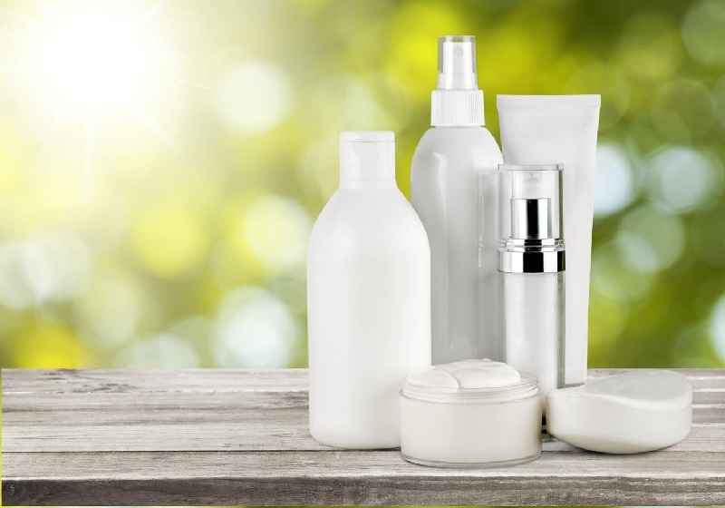 How are organic cosmetics preserved