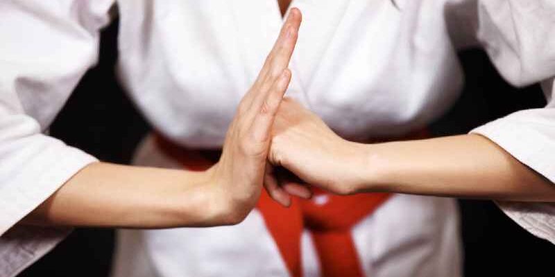 How can you tell if someone is doing martial arts