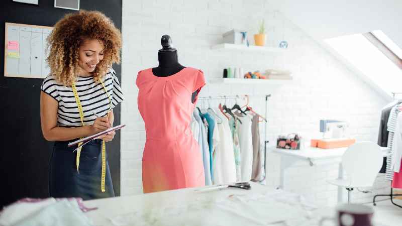 How do fashion designers sell their clothes