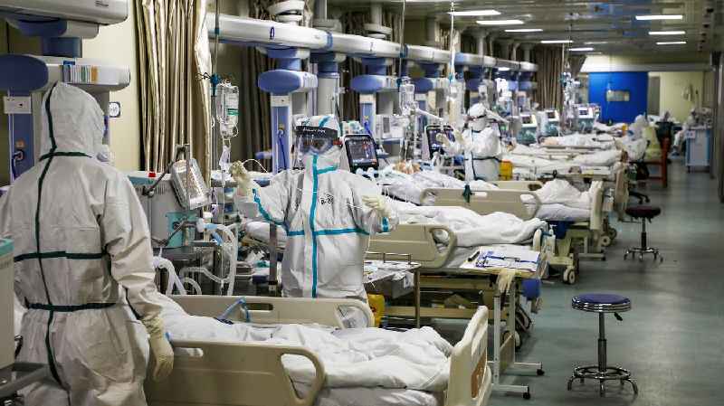 How do hospitals use PPE