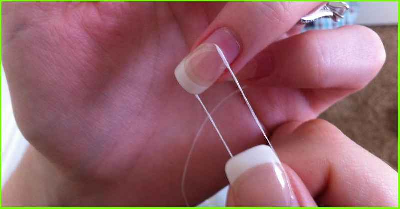 How do u clean acrylic nails