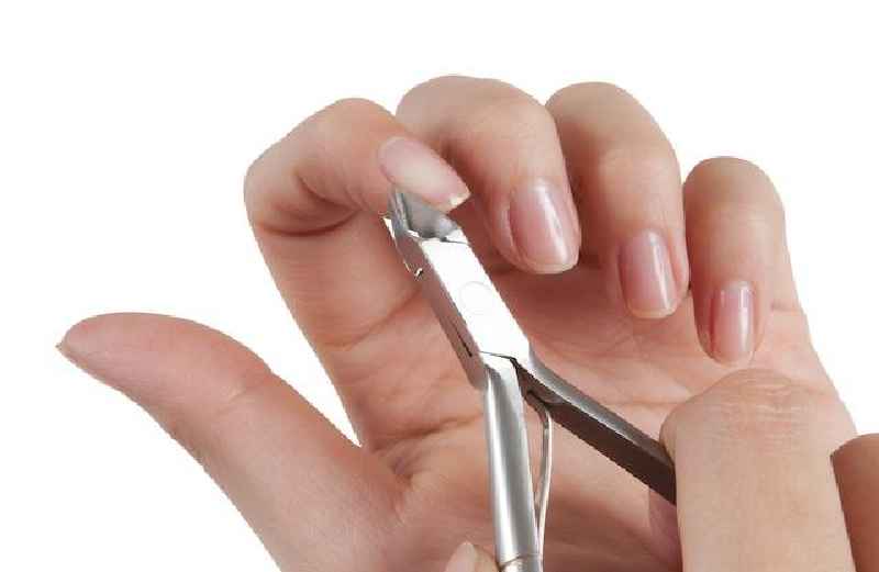 How do you clean a cuticle nail pusher