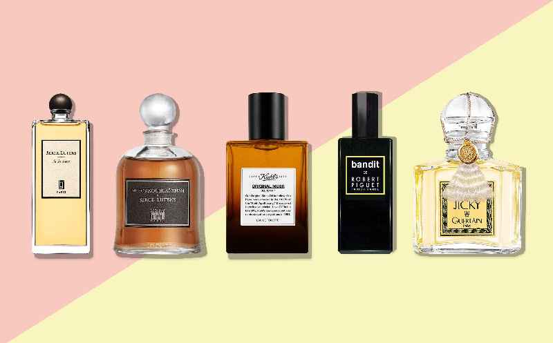 How do you combine different perfumes
