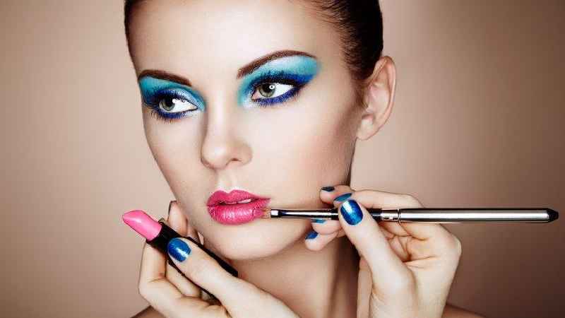 How do you describe a makeup artist