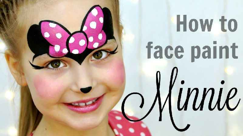 How do you make a Minnie Mouse face