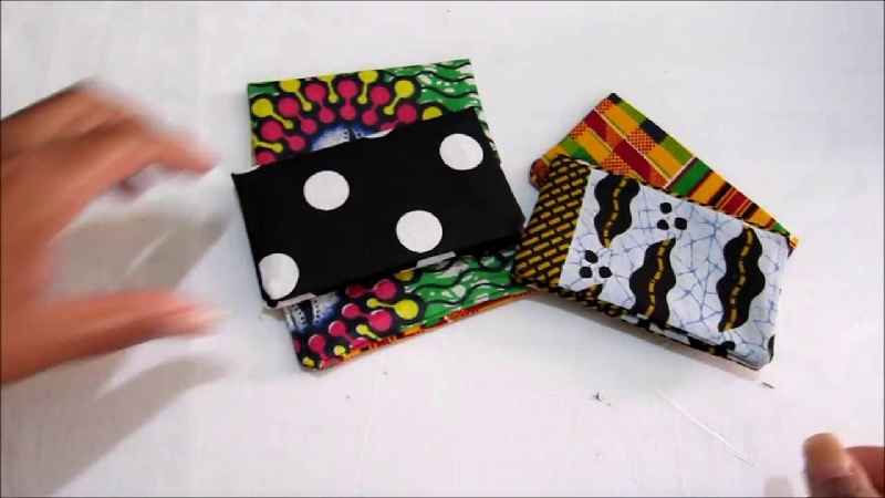 How do you make a playing card holder
