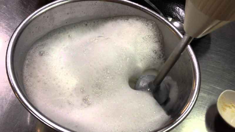 How do you make instant foam