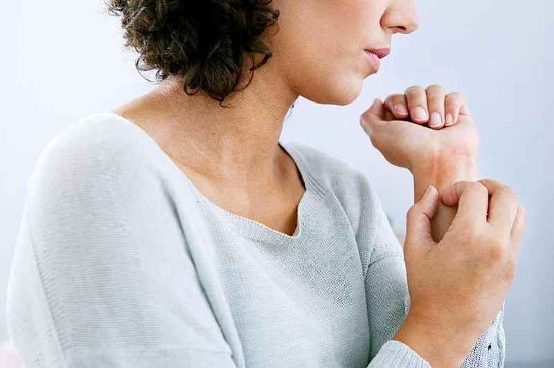 How do you stop eczema flare ups