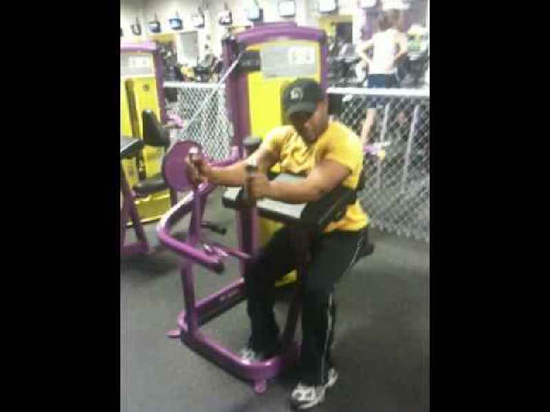 How does Planet Fitness make money