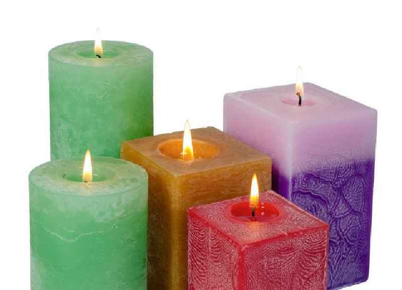 How many ounces of wax are in a candle