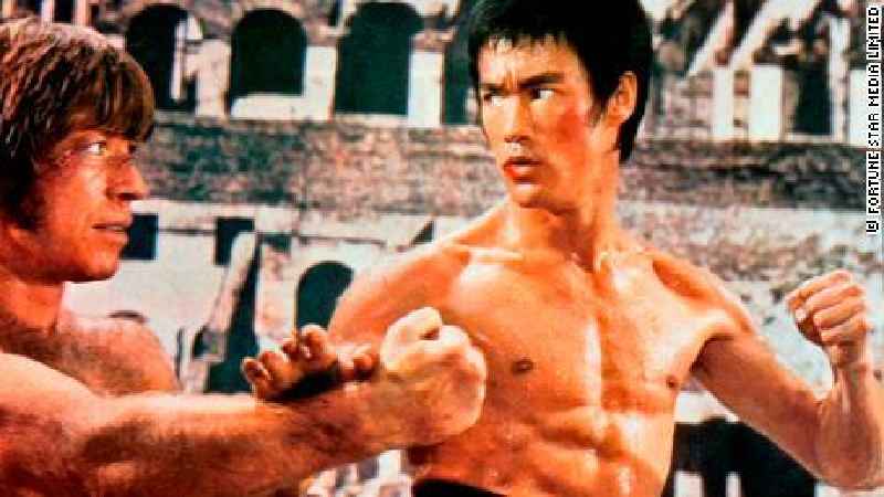 How many push ups did Bruce Lee do a day