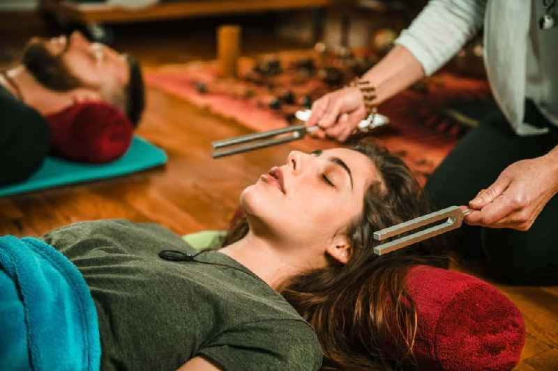 How much do massage therapists make an hour in Canada