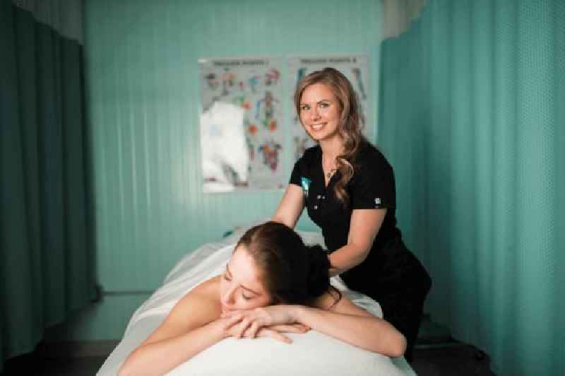 How much does a licensed massage therapist make in Florida