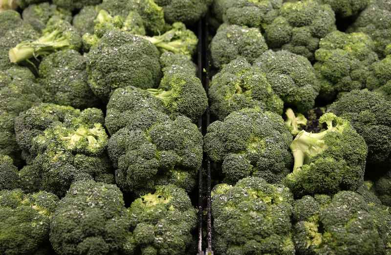 Is broccoli complete protein