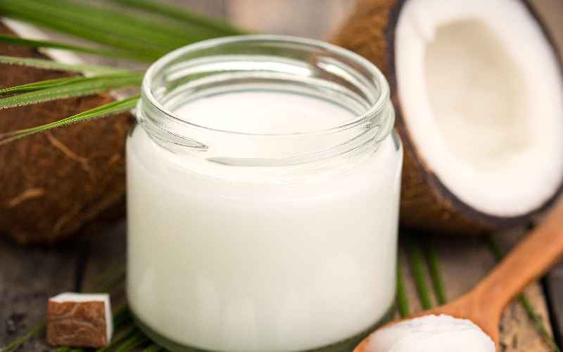 Is coconut oil good for bleached hair