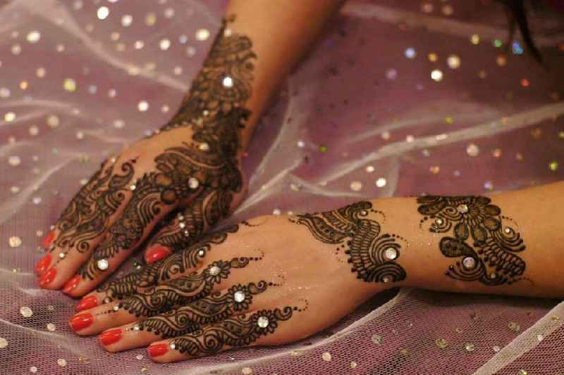 Is henna Indian or Arabic