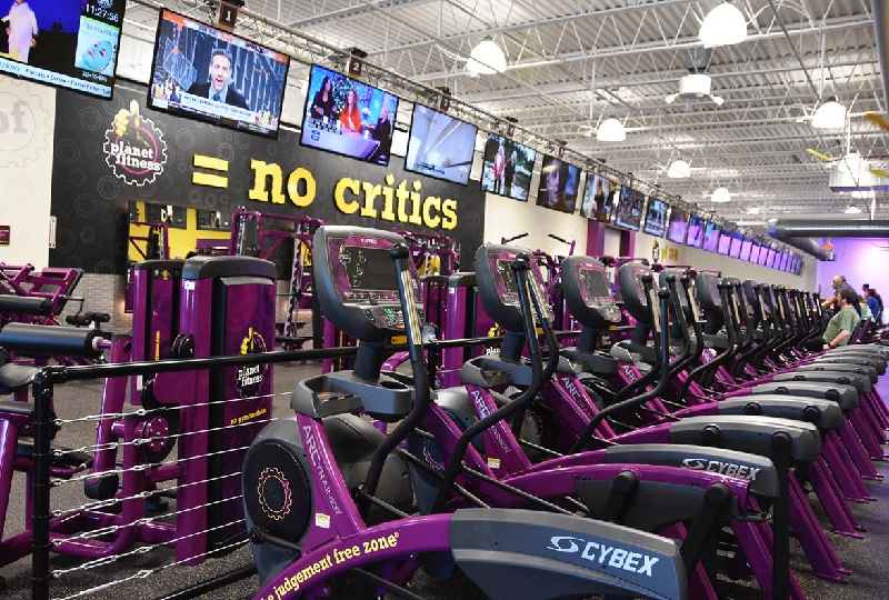Is Planet Fitness a year contract