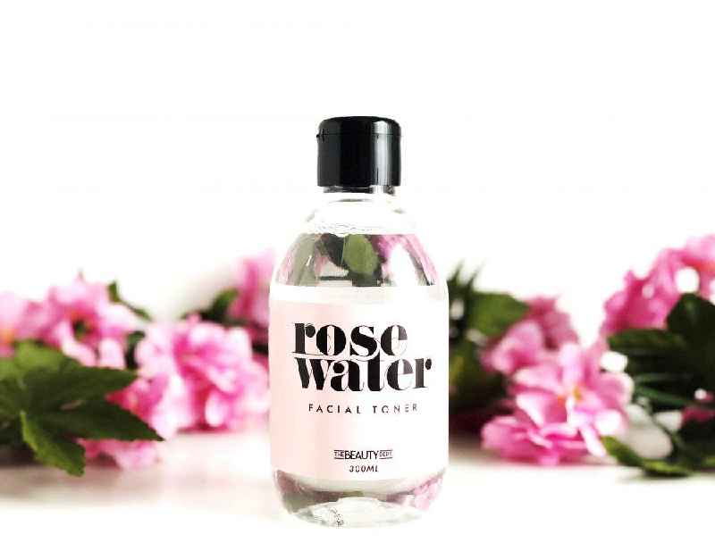 Is Rose water a moisturizer