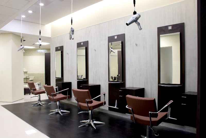 Is the beauty salon industry growing