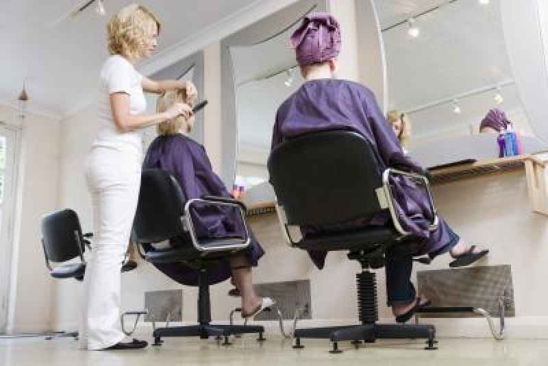 Is the hair salon industry growing