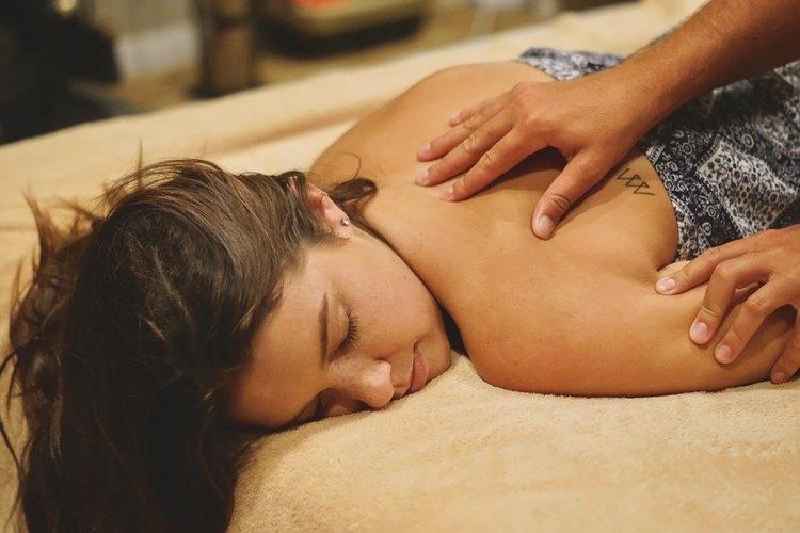 Is there a difference between a masseuse and a massage therapist