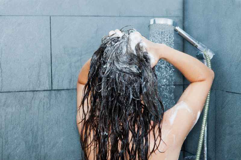 Is washing hair with cold water better