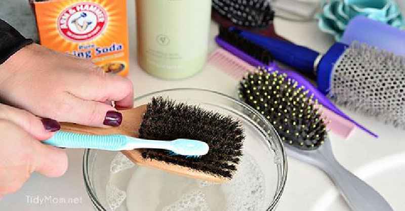 Should you brush 2C hair