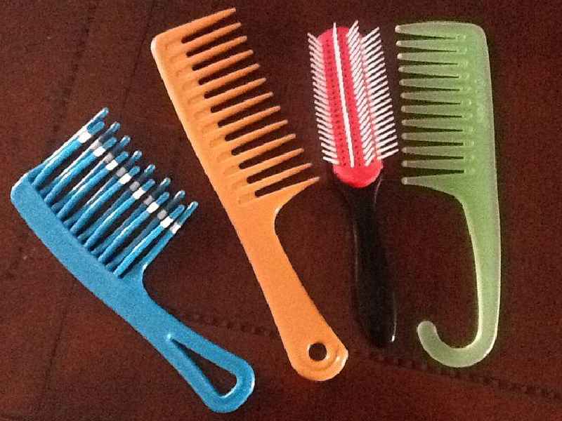 Should you comb curly hair in the shower