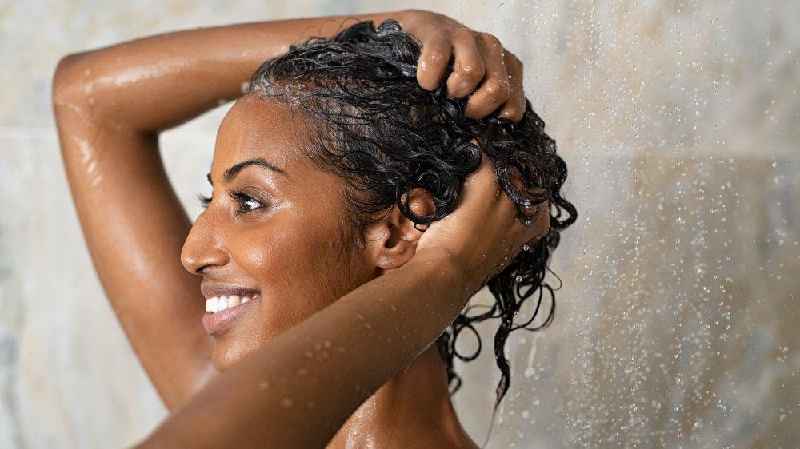Should you wash curly hair before bed