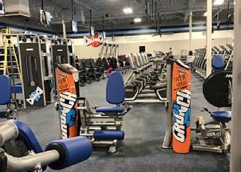 What are Crunch Fitness guest privileges