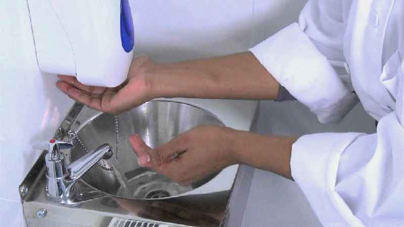 What are the 9 steps in proper hand washing