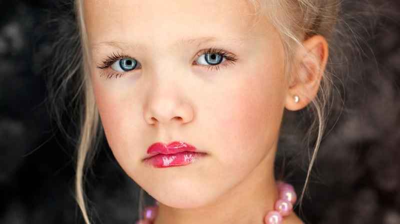 What are the effects of child beauty pageants