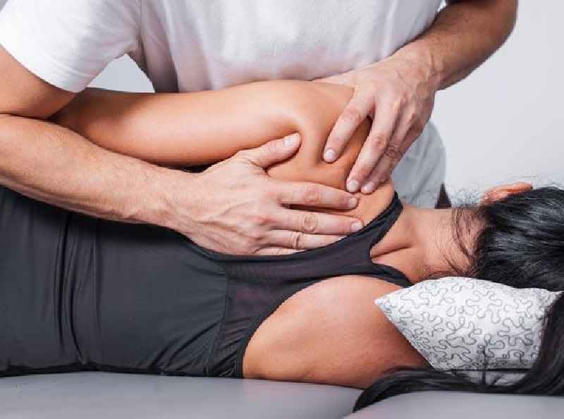 What are the job duties of a massage therapist