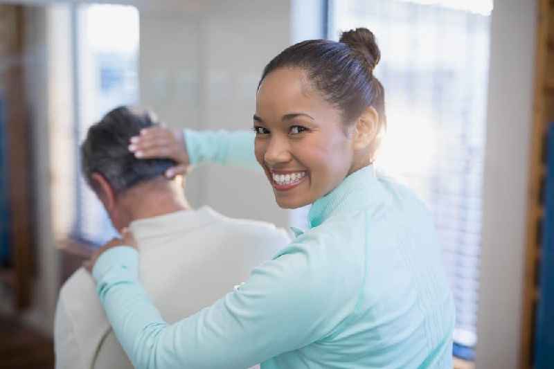 What are the job duties of a massage therapist