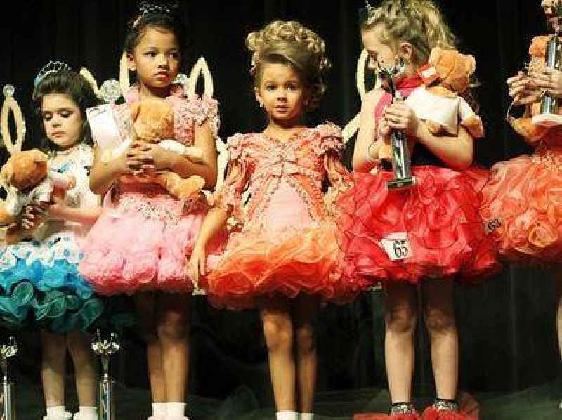 What are the negative effects of beauty pageants on children