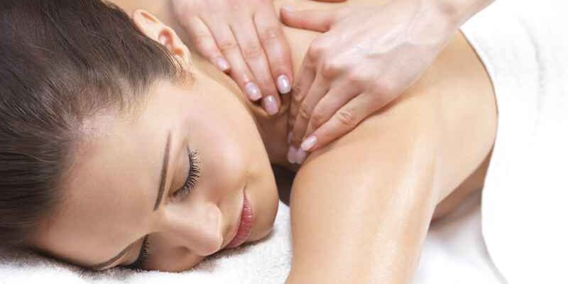 What are the requirements to become a massage therapist