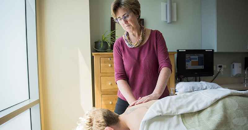 What are the risks of massage therapy